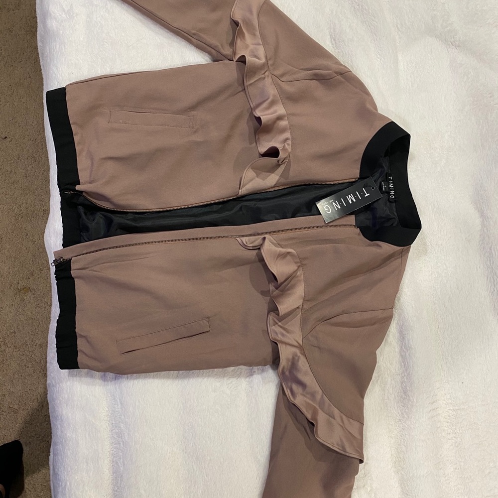 Jacket - Picture 2 of 6